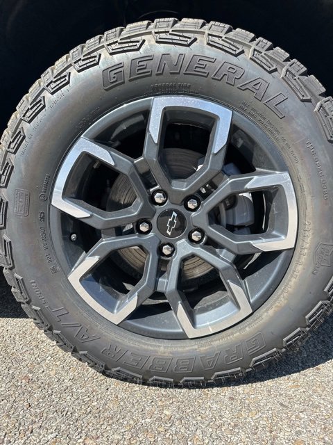 2026 Chevrolet Equinox ACTIV photo 4