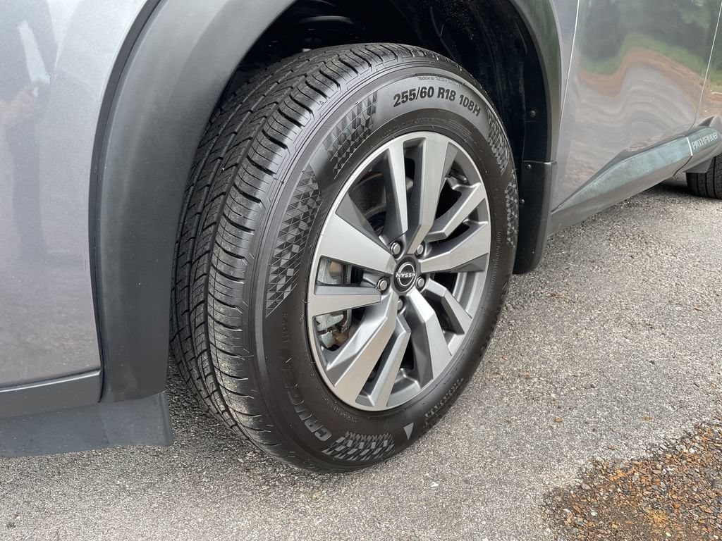 2023 Nissan Pathfinder SL - Photo 11