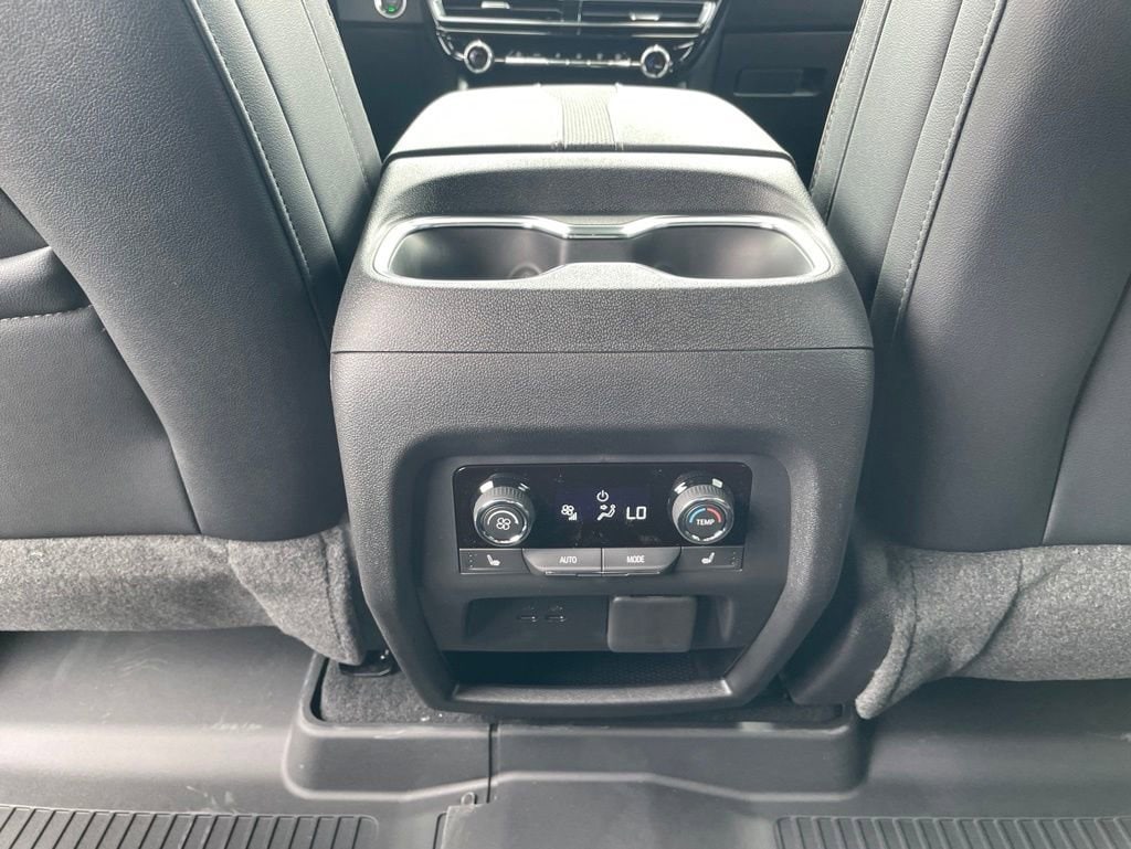 2026 Chevrolet Traverse High Country - Photo 22