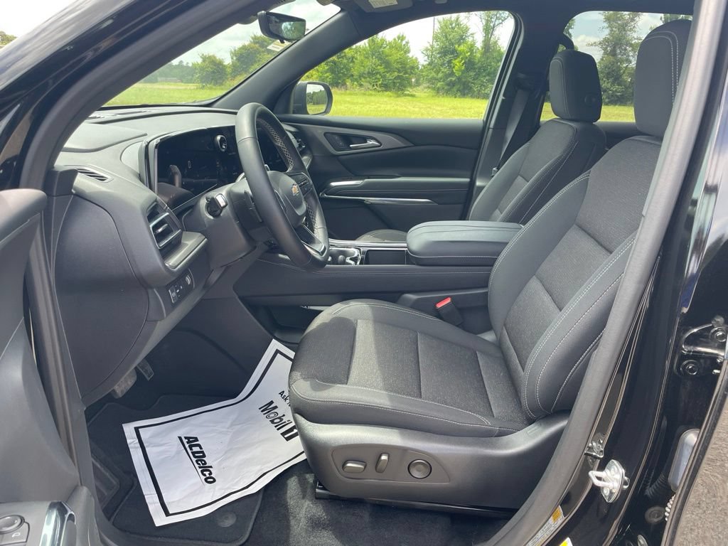 2026 Chevrolet Traverse LT - Photo 13