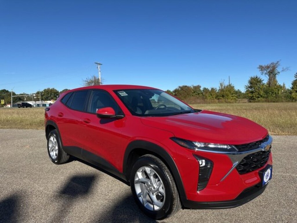 New 2026 Chevrolet Trax LS SUV