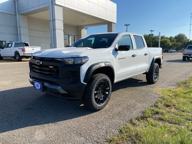 2026 Chevrolet Colorado Trail Boss photo 3
