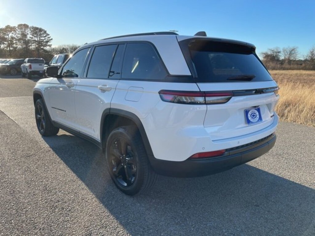 Used 2024 Jeep Grand Cherokee Limited SUV