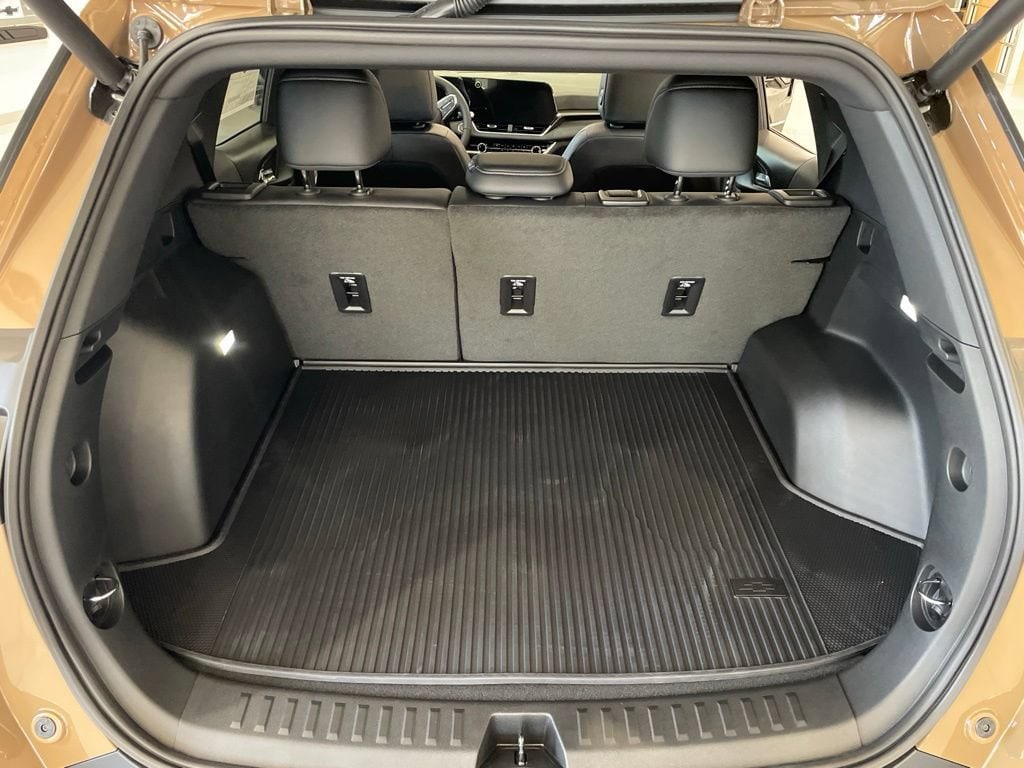 2027 Chevrolet Equinox LT - Photo 17