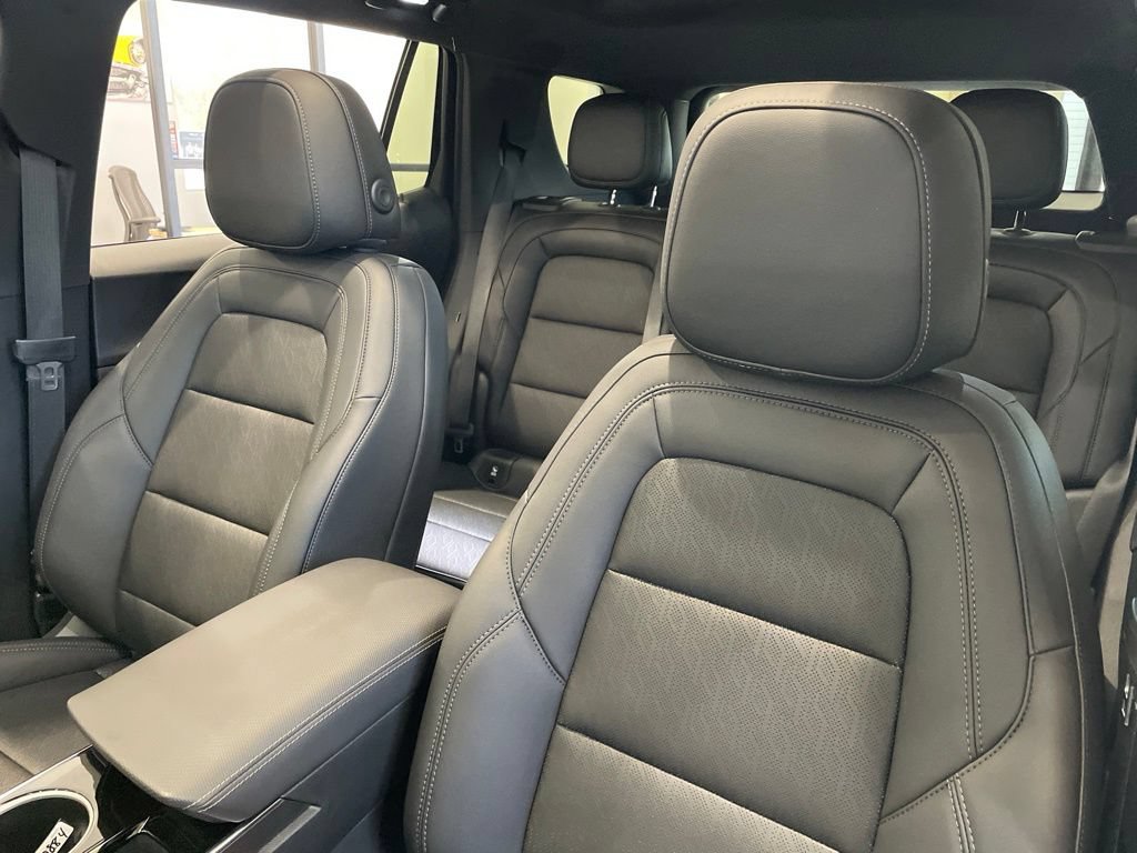 2027 Chevrolet Equinox LT - Photo 7