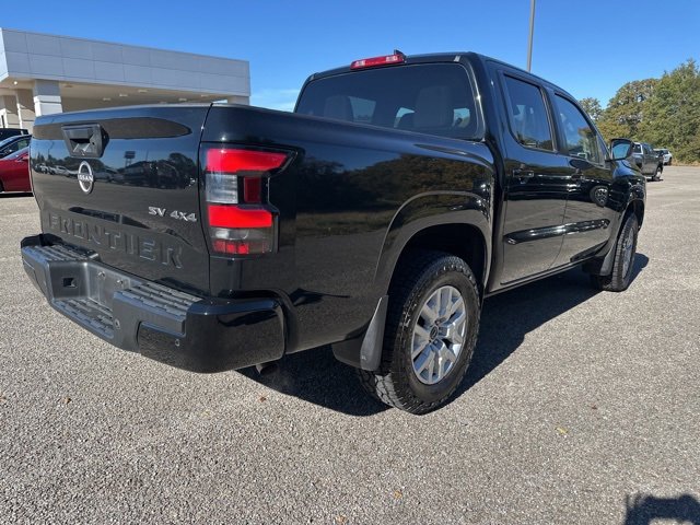 2022 Nissan Frontier SV photo 2