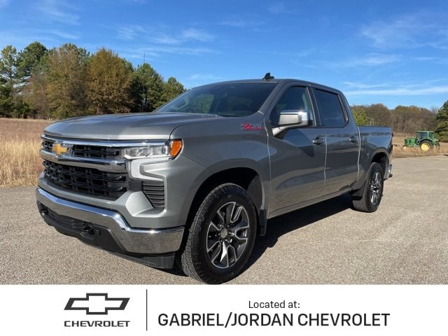 2024 Chevrolet Silverado 1500 LT's photo