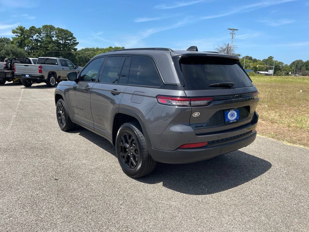 Used 2025 Jeep Grand Cherokee Altitude X SUV