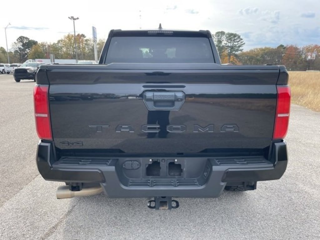 Used 2024 Toyota Tacoma 4WD SR5 Truck Double Cab