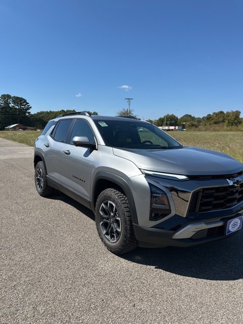 2026 Chevrolet Equinox ACTIV photo 2