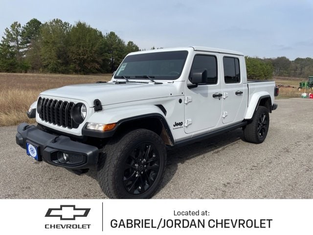 2024 Jeep Gladiator Nighthawk's photo