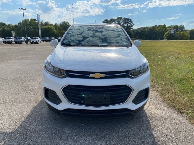 2022 Chevrolet Trax LS photo 2