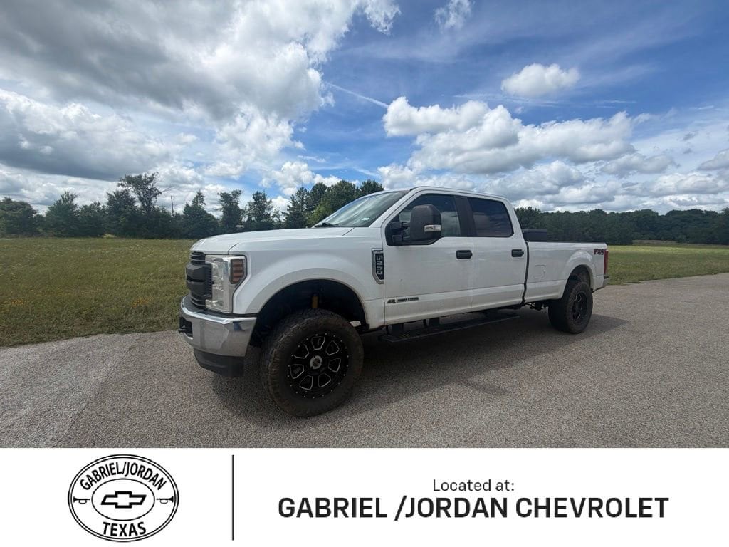 2019 Ford F-250 XL 4x4 Crew Cab 8' Box's photo