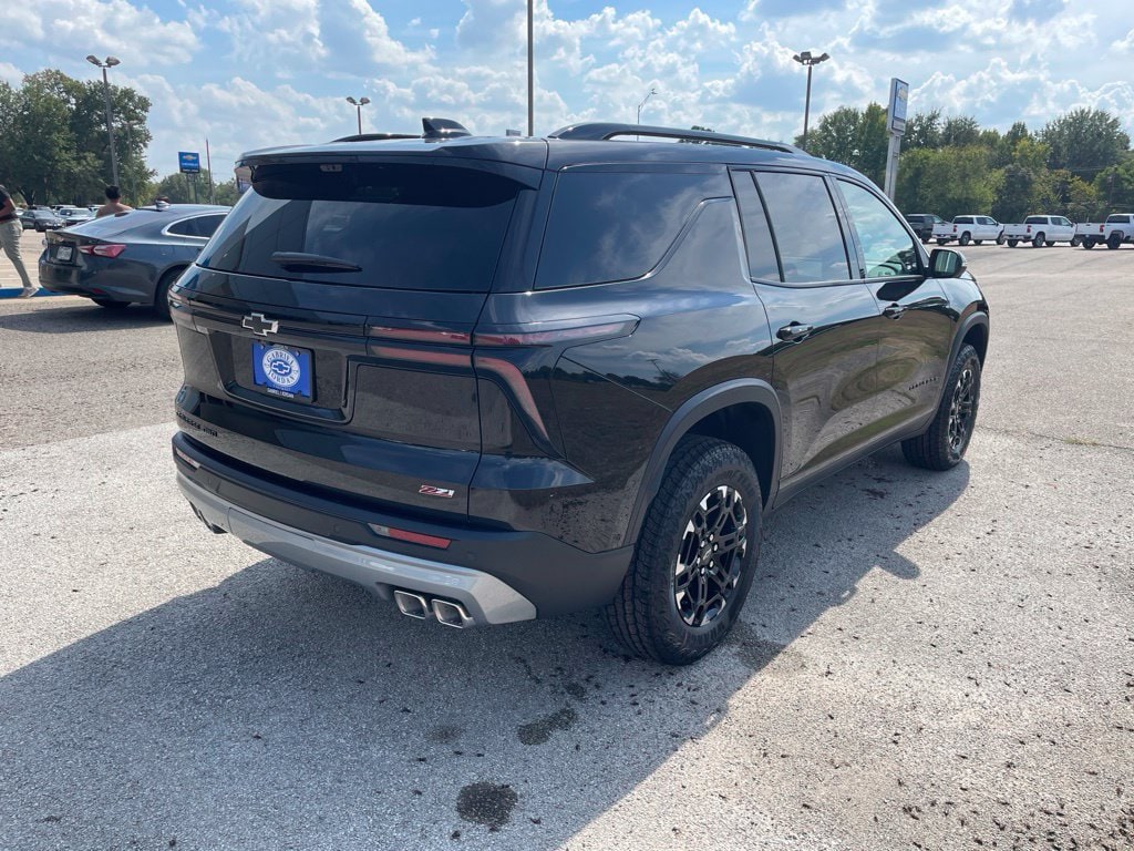 2027 Chevrolet Traverse Z71 - Photo 6