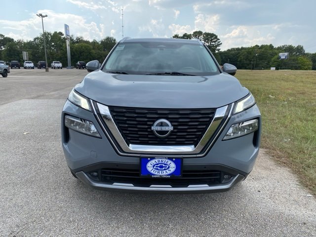 2022 Nissan Rogue SL photo 2