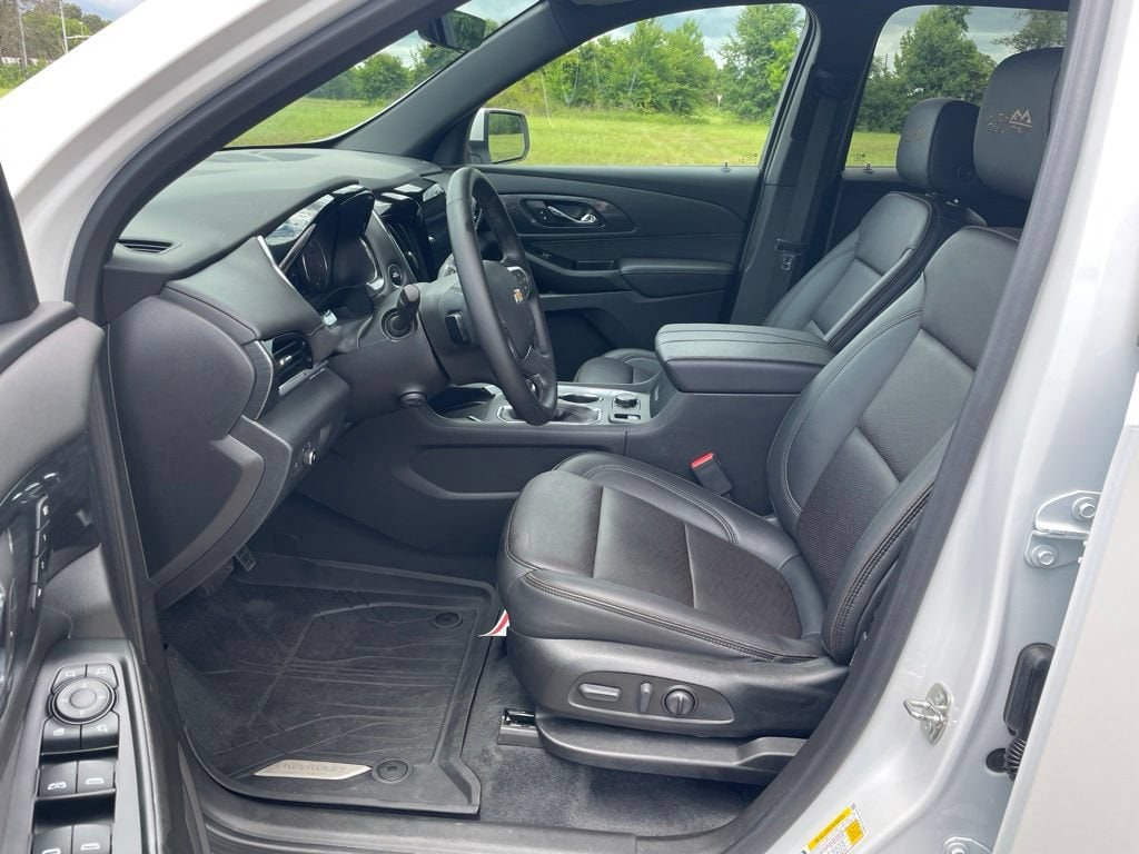 2023 Chevrolet Traverse High Country - Photo 13