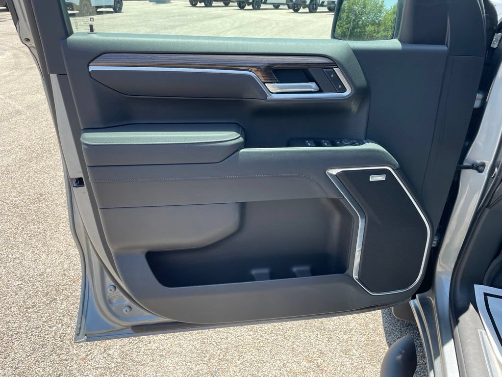 2026 Chevrolet Silverado 1500 RST - Photo 18