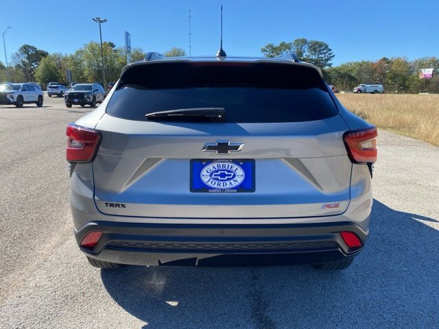 2024 Chevrolet Trax photo 3