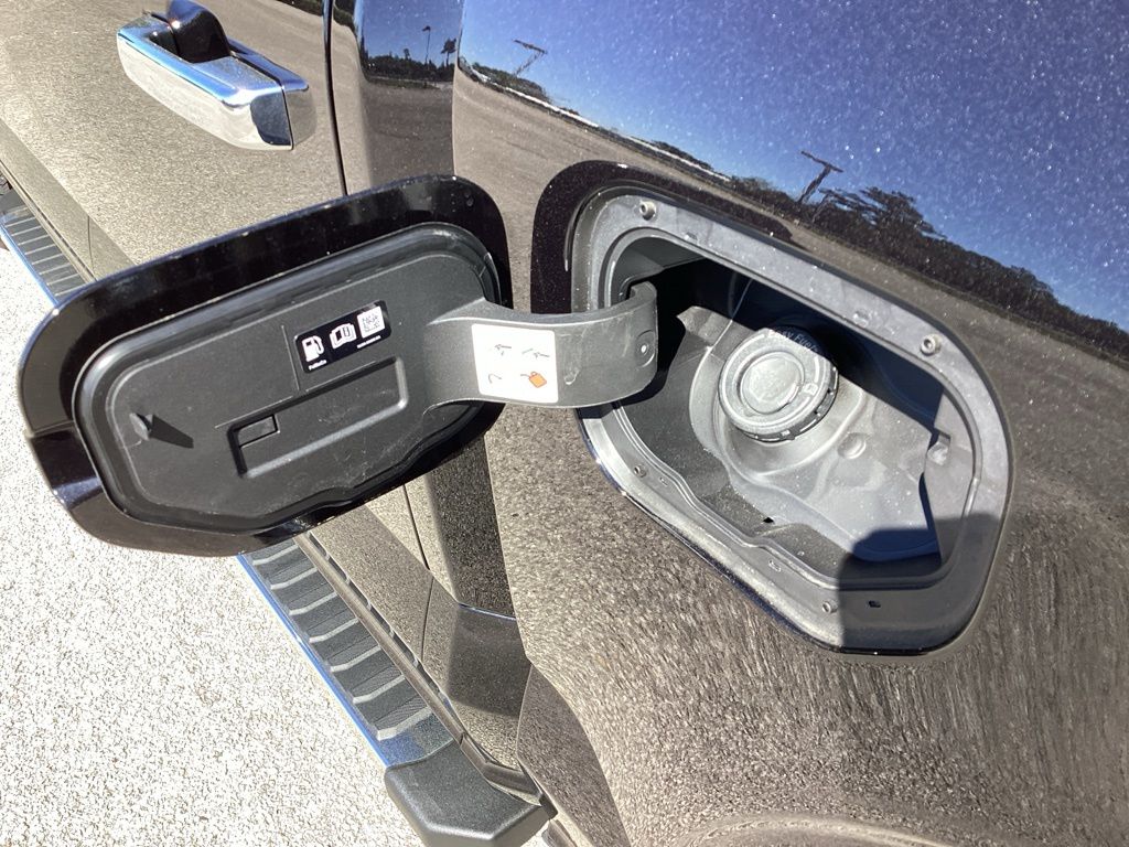 2025 Ford F-150 Lariat - Photo 17