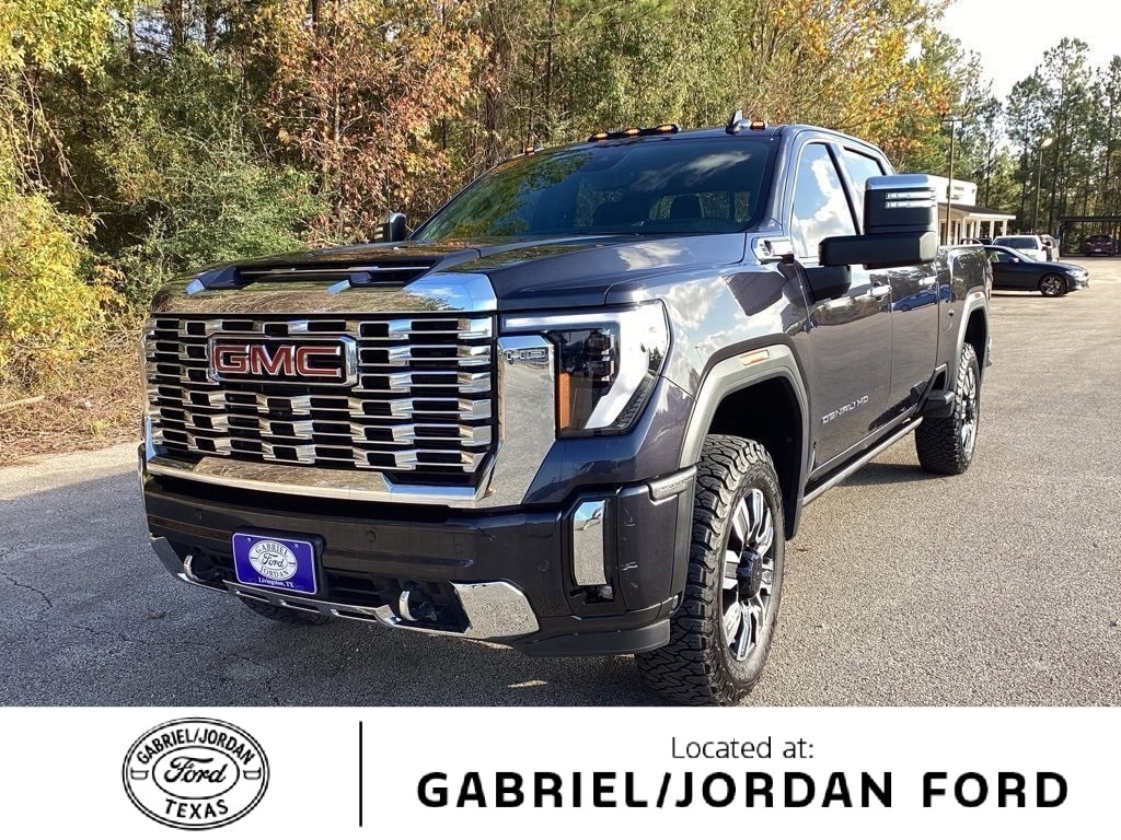 2024 GMC Sierra 2500HD Denali's photo