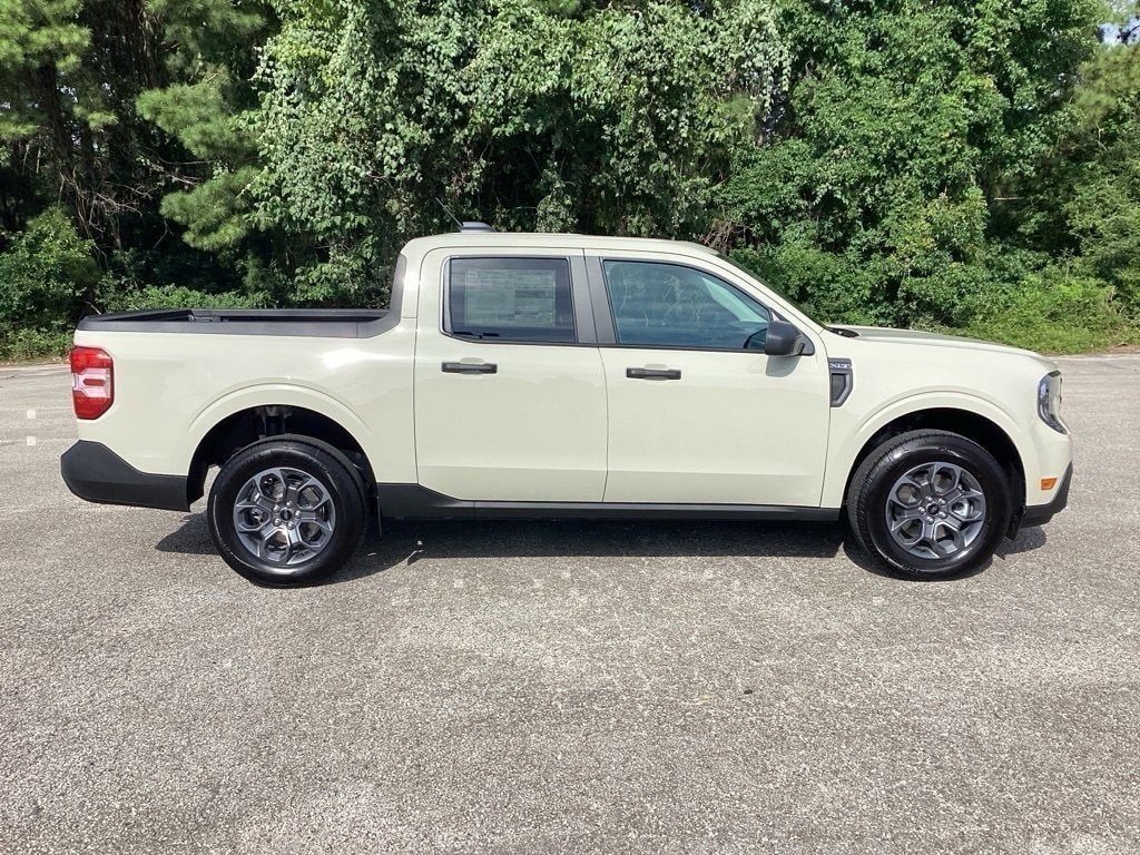 New 2025 Ford Maverick XLT Truck