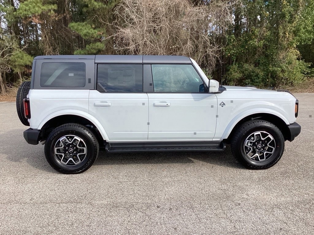 New 2025 Ford Bronco Outer Banks SUV