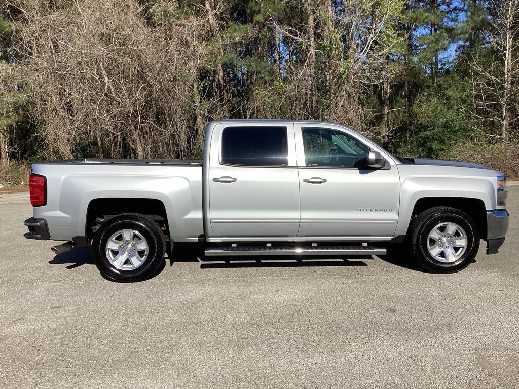 Used 2017 Chevrolet Silverado 1500 LT w/1LT Truck Crew Cab