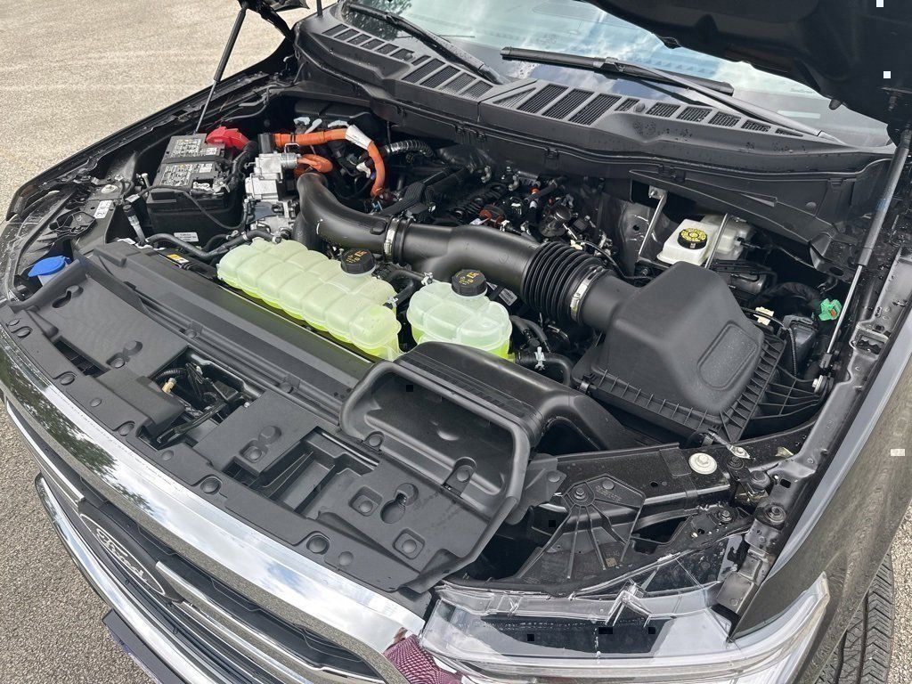 2025 Ford F-150 Lariat - Photo 17