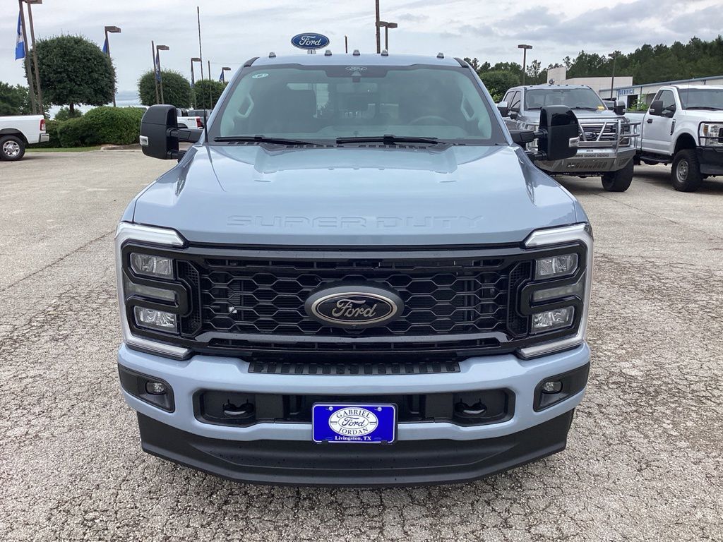 2026 Ford F-250 Super Duty Lariat - Photo 2