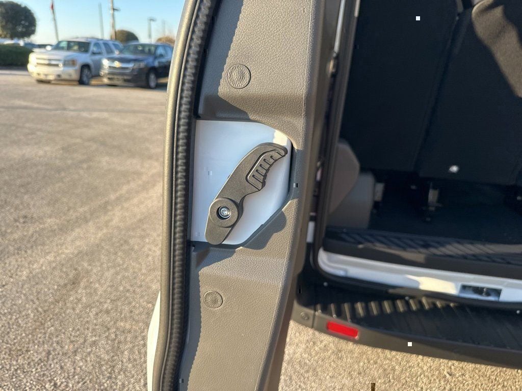 2024 Ford Transit Passenger Van XL - Photo 13