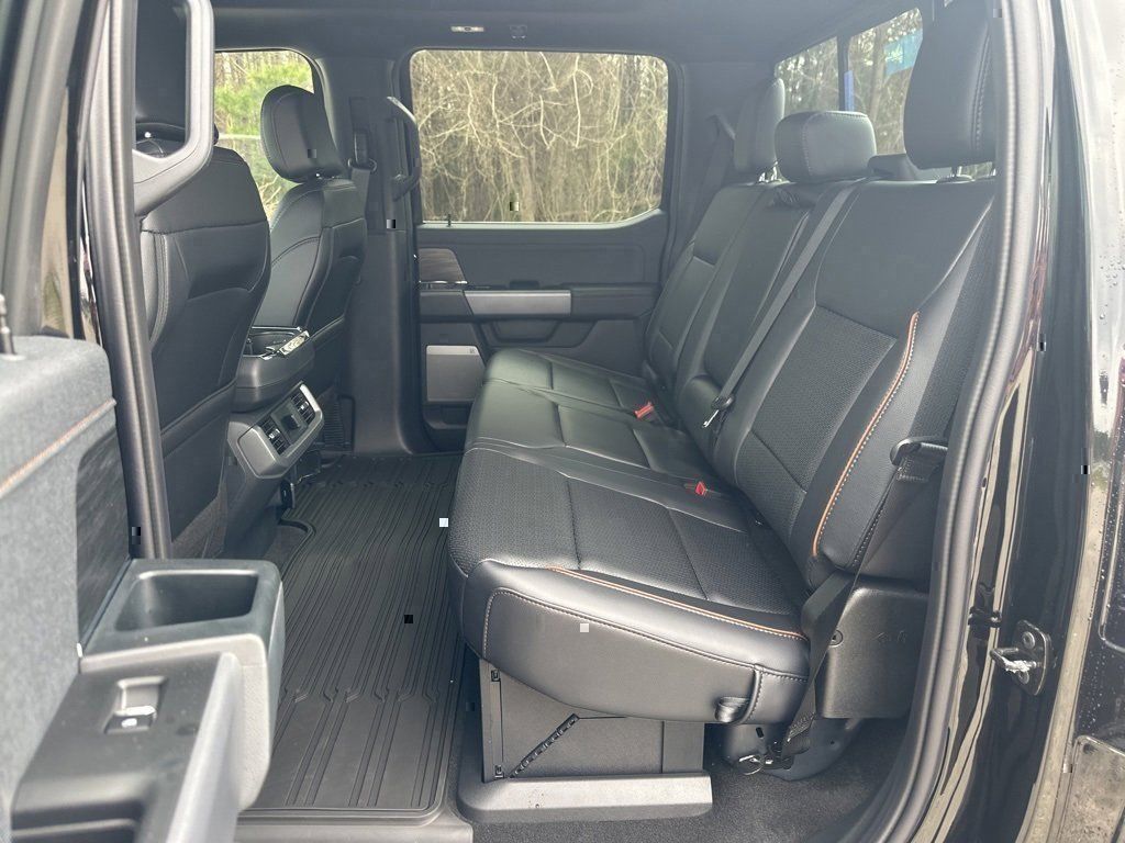 2025 Ford F-150 Lariat - Photo 35