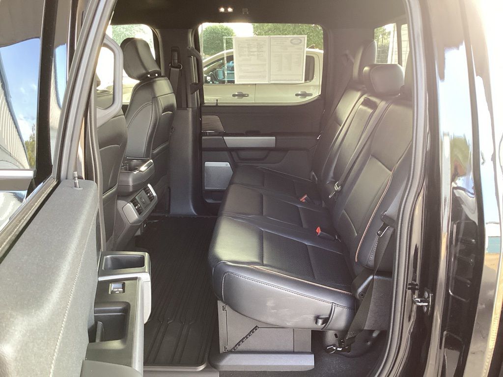 2025 Ford F-150 Lariat - Photo 42