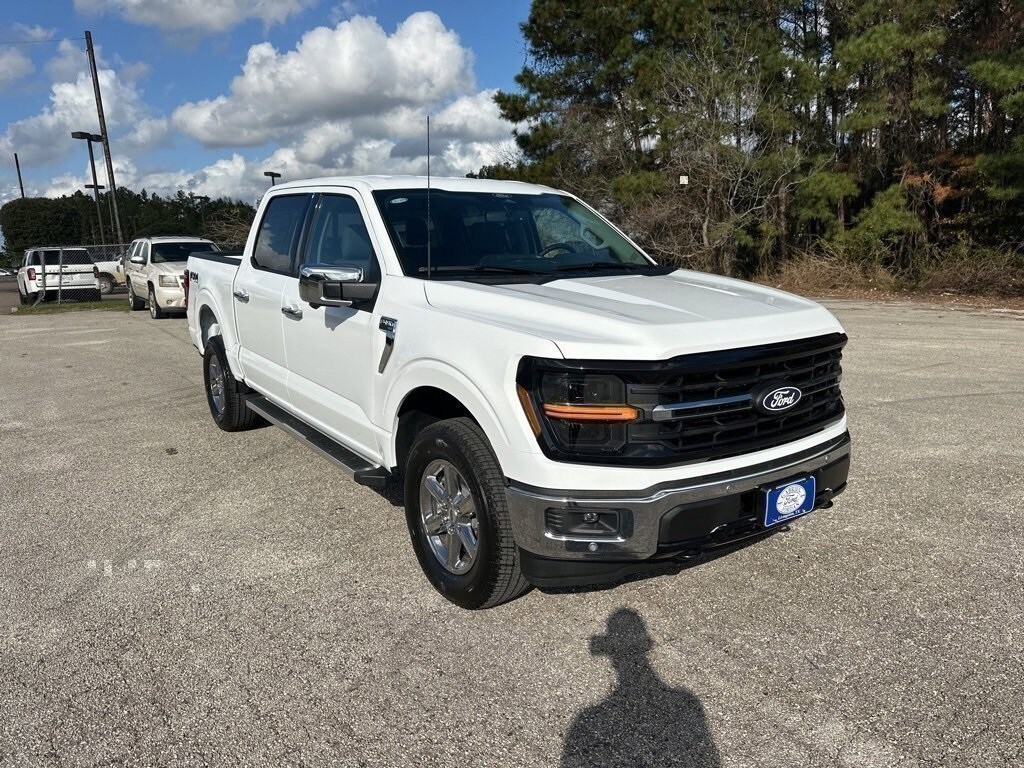 2024 Ford F-150 XLT photo 3
