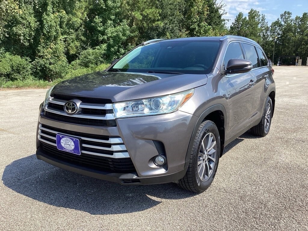 2019 Toyota Highlander XLE photo 2