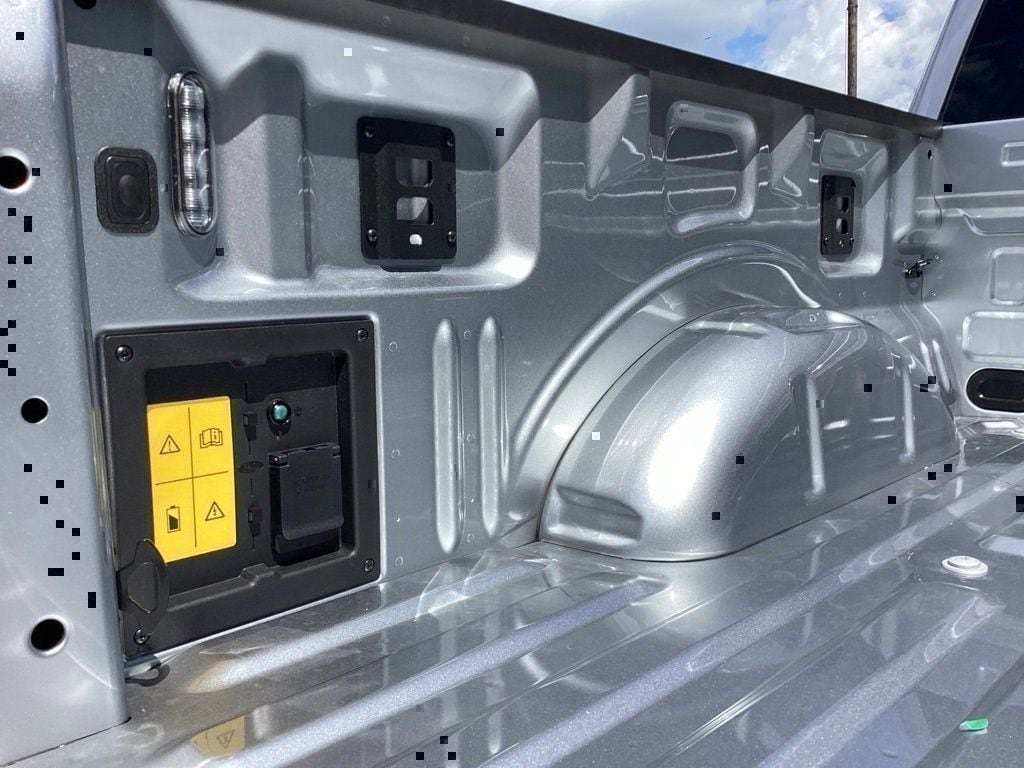 2025 Ford F-150 Lightning Flash - Photo 10