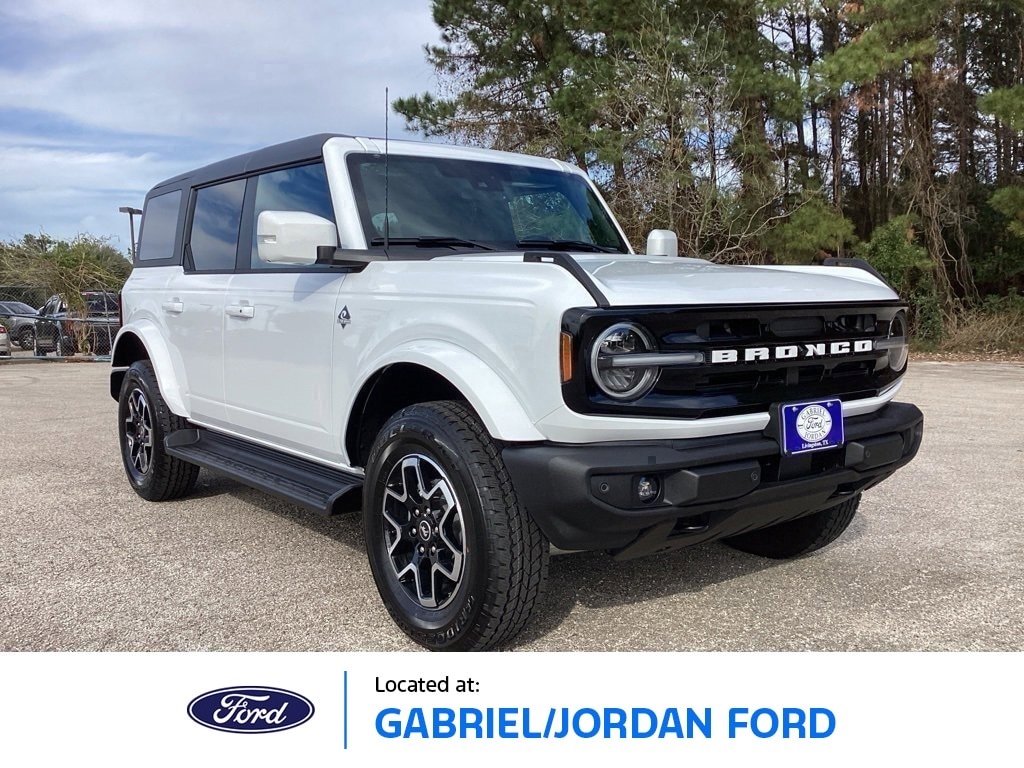 2025 Ford Bronco 4-Door Outer Banks's photo