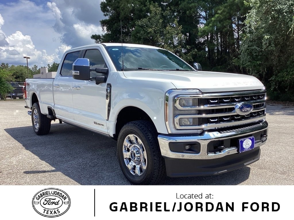 2025 Ford F-350 Super Duty Lariat's photo