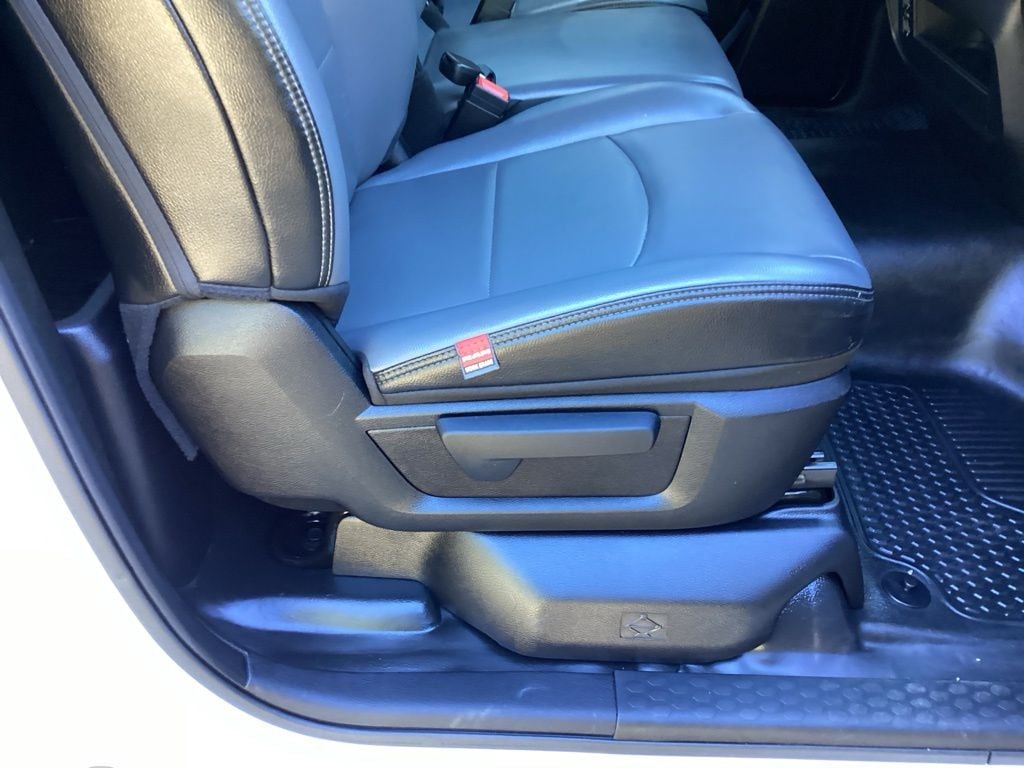 2022 RAM Ram 3500 Pickup Tradesman - Photo 33