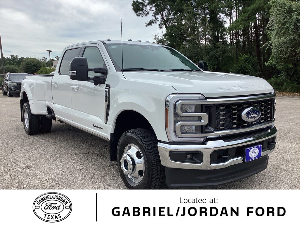 New 2026 Ford F-350SD F-350&reg; Lariat&reg;