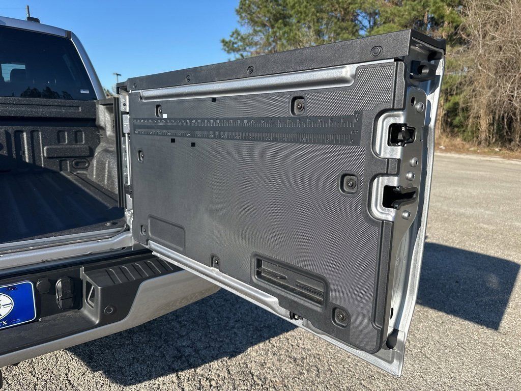 2025 Ford F-150 Platinum - Photo 13
