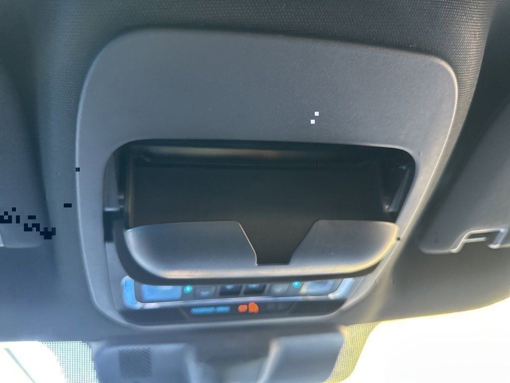 2025 Ford F-150 Platinum - Photo 78