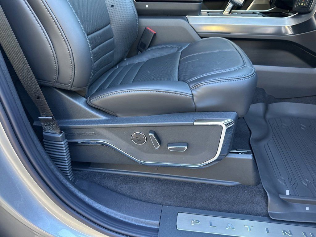2025 Ford F-150 Platinum - Photo 31