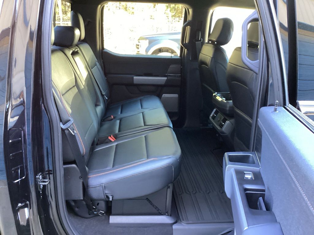 2025 Ford F-150 Lariat - Photo 37
