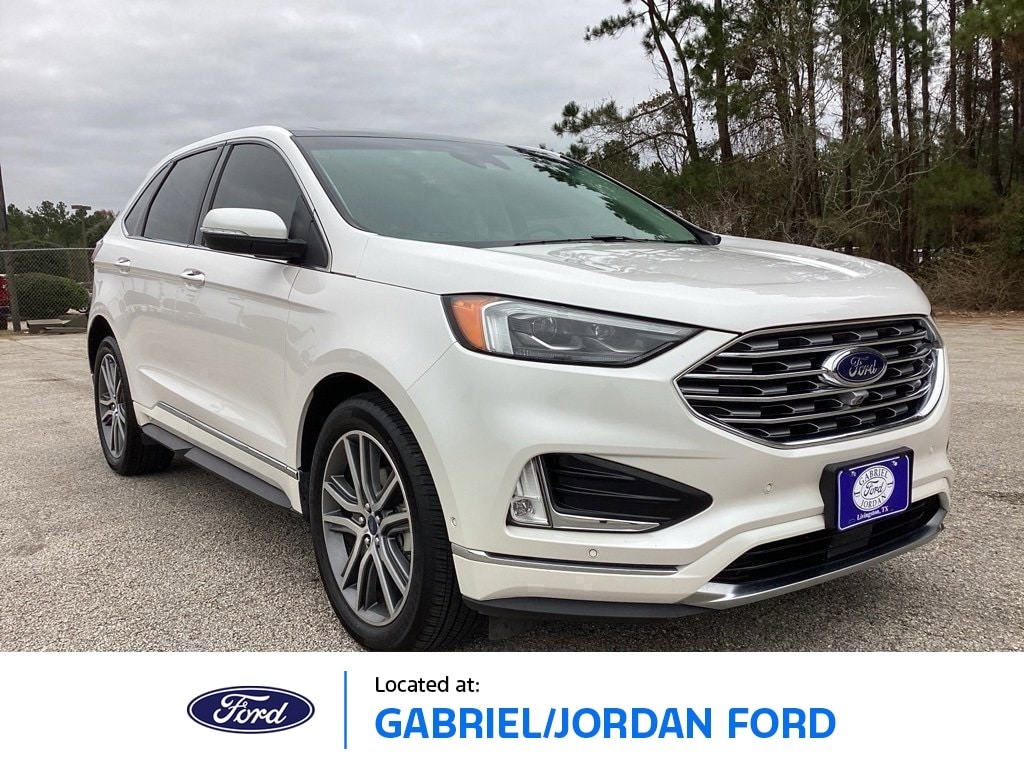 2019 Ford Edge Titanium's photo