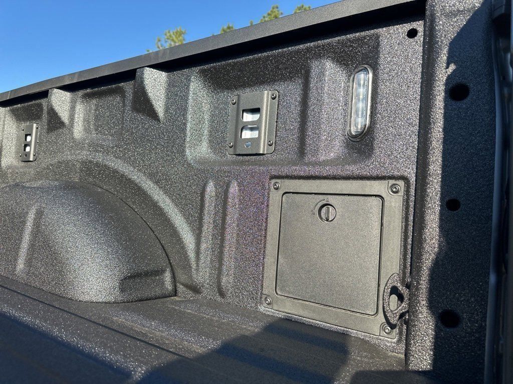 2025 Ford F-150 Platinum - Photo 15