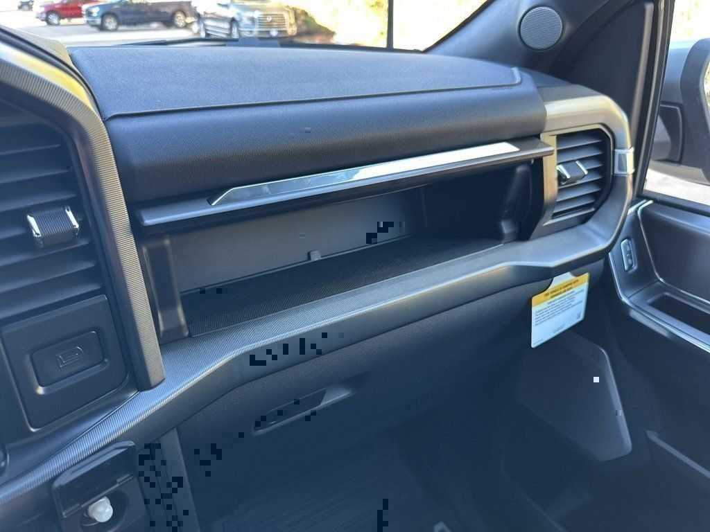 2025 Ford F-150 Platinum - Photo 70