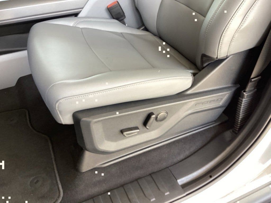 2025 Ford F-150 Lightning Flash - Photo 33