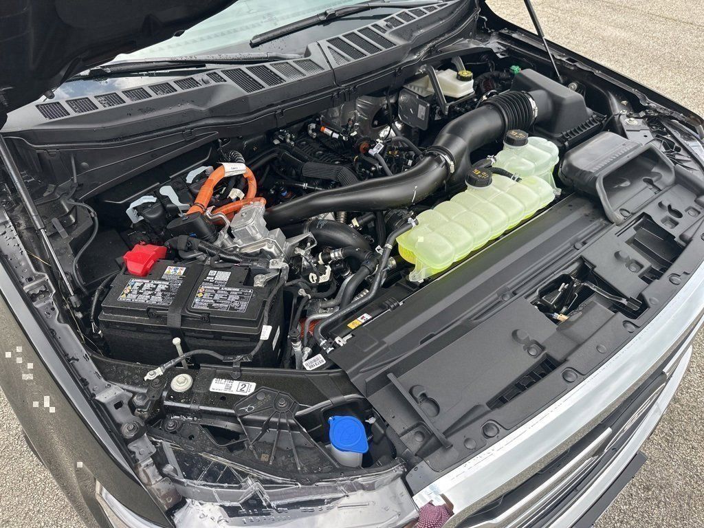 2025 Ford F-150 Lariat - Photo 16