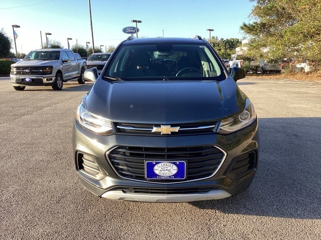 2019 Chevrolet Trax LT photo 2