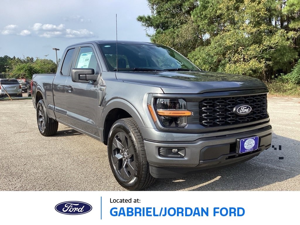 2025 Ford F-150 STX's photo